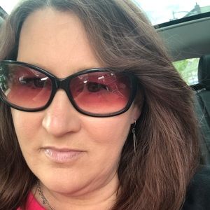 Meet your Posher, Sandra